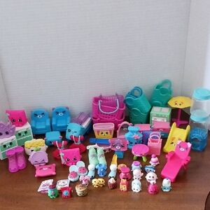 Colorful Shopkins Kids Toy Set By Moose Toys